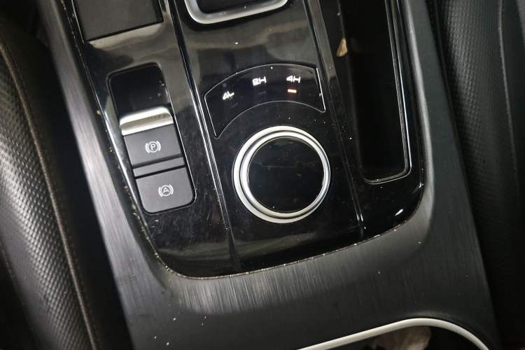 Used Great Wall Poer 2021 2.0T Commercial Version Automatic Diesel 4x4 Elite Long-Box GW4D20M
