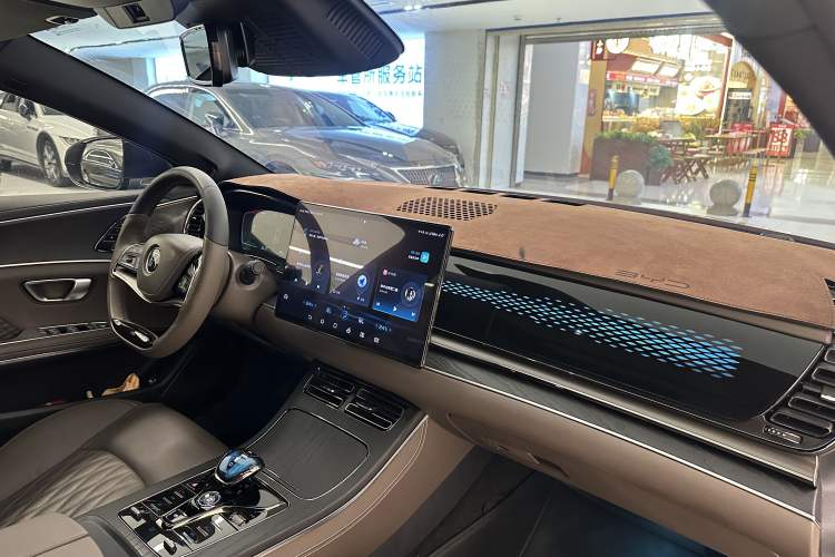 Used BYD Han 2022 EV Genesis Edition 715 km Front-Wheel-Drive Flagship Model
