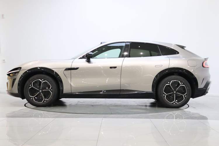 Used  YU7 2025 Ultra-Long Range All-Wheel Drive Pro Version
