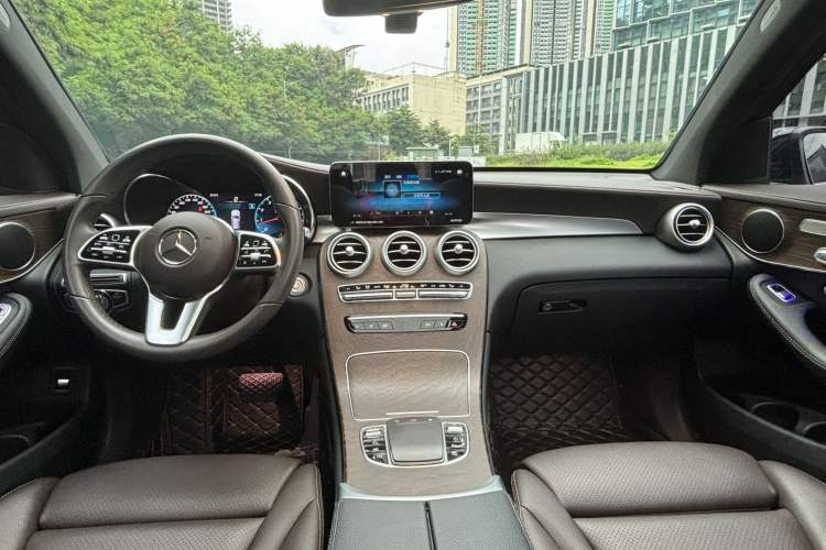 Used Mercedes-Benz GLC 2022 Second Facelift GLC 260 L 4MATIC Luxury Edition
