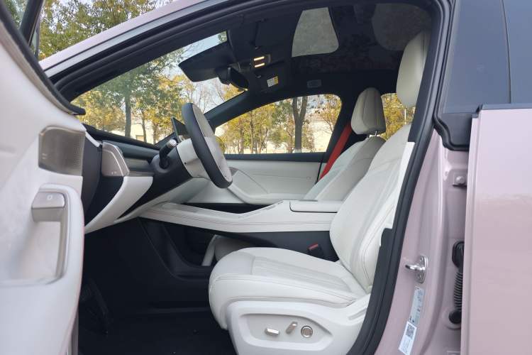 Used ONVO L60 2024 60 kWh Rear-Drive Version