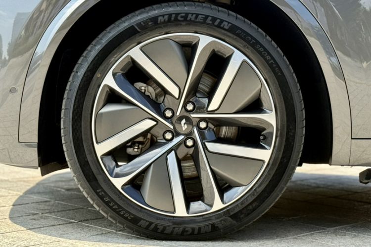 Used Li Auto L9 2022 Max model