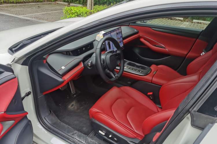 Used  SU7 2024 Four-Wheel-Drive Max Founder's Edition
