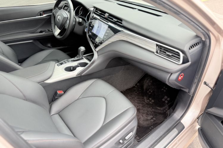 Used Toyota Camry 2018 Dual-Engine 2.5 HG Luxury Edition
