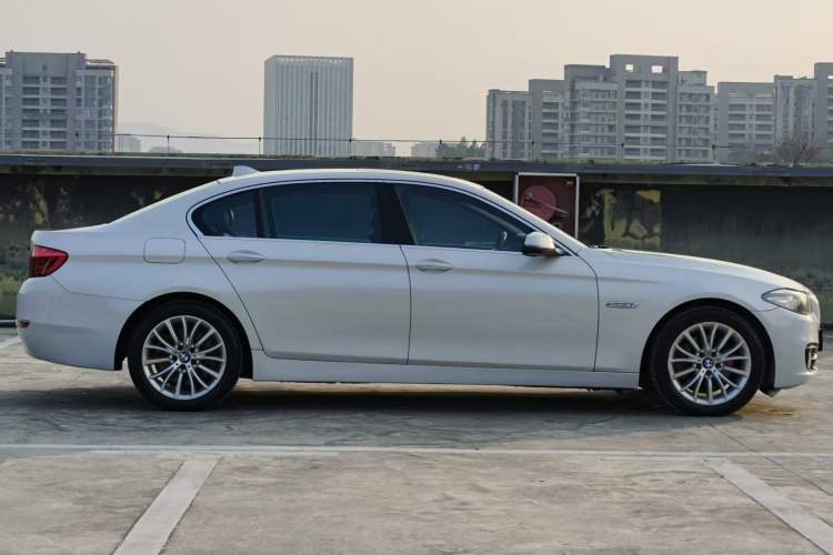 Used BMW 5 Series 2014 525Li Luxury Design Package
