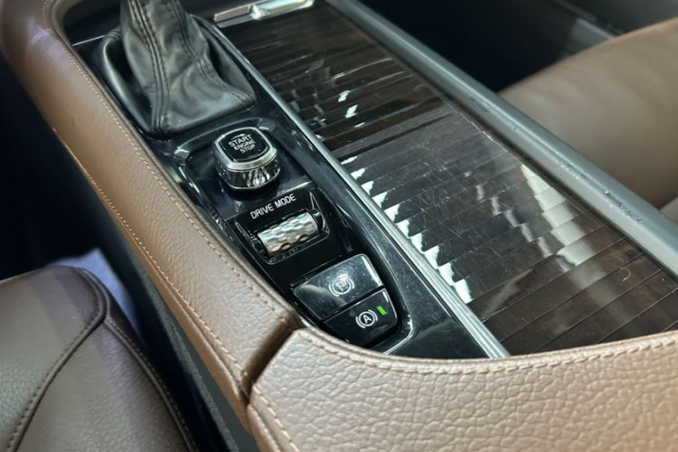 Used Volvo S90 2018 T4 Zhiyuan Edition
