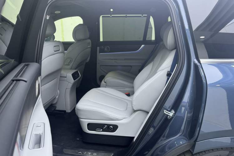 Used Hima AITO M9 2024 All-Electric Ultra Version 100 kWh 6-Seater Model
