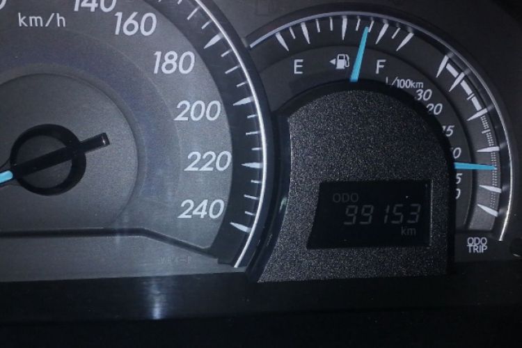 Used Toyota Camry 2016 2.0E 10th Anniversary Elite Edition
