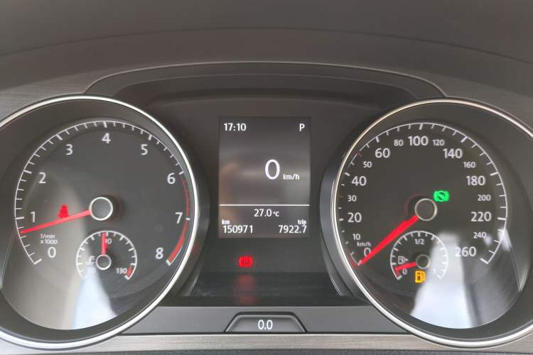 Used Volkswagen Golf 2015 1.4TSI Automatic Luxury Model