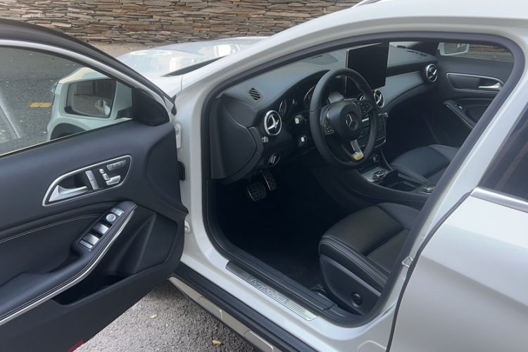 Used Mercedes-Benz GLA 2016 GLA 220 4MATIC Fashion Edition
