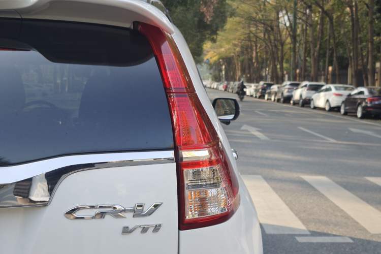 Used Honda CR-V 2015 2.4L two-wheel drive luxury version
