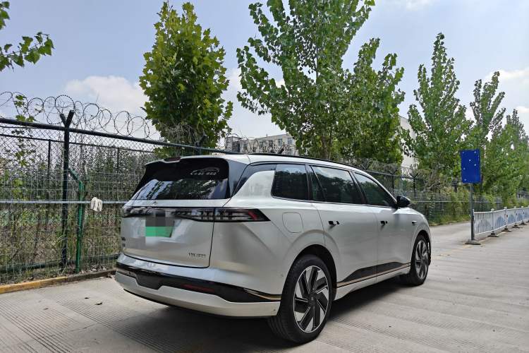 Used  eπ008 2024 210Max Range-Extended Version 6 Seats
