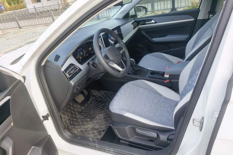 Used Volkswagen Lavida 2024 300TSI DSG Full-Comfort Edition
