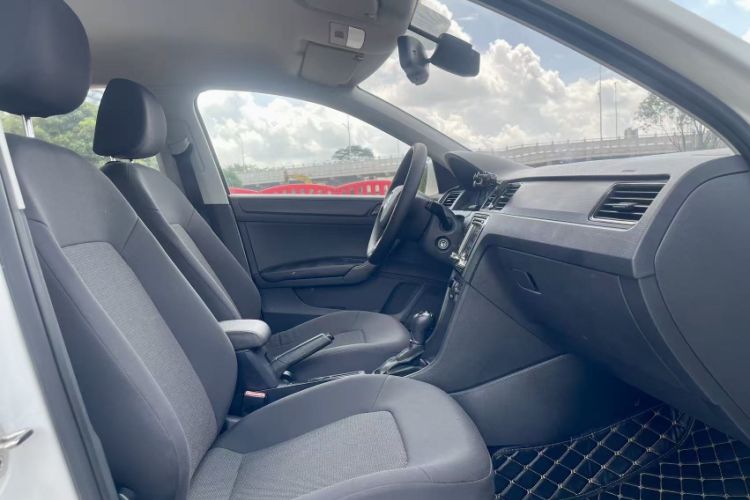 Used Skoda Rapid Spaceback 2016 Revised Version 1.6L Automatic Front-Drive Edition
