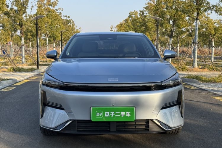 Used  L6 2025 EM-i 140km Starship Edition
