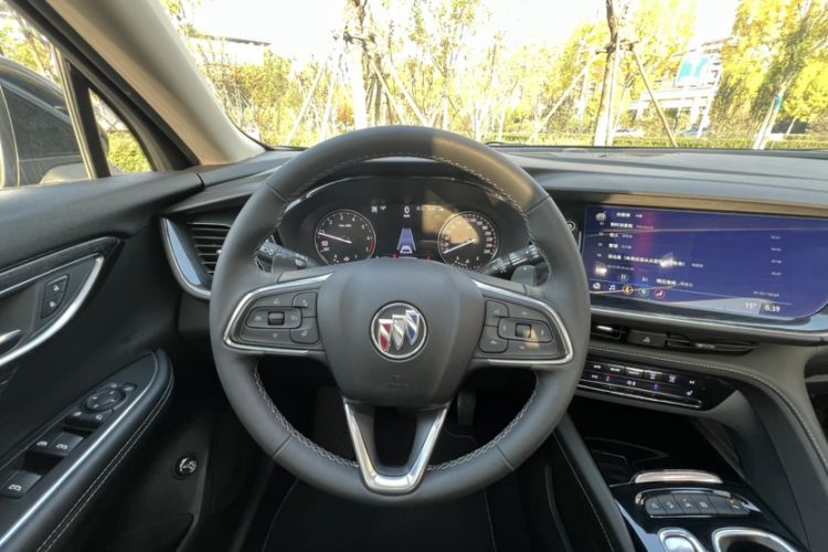 Used Buick Envision 2021 Encore Plus 652T Five-Seat All-Wheel-Drive Luxury Model
