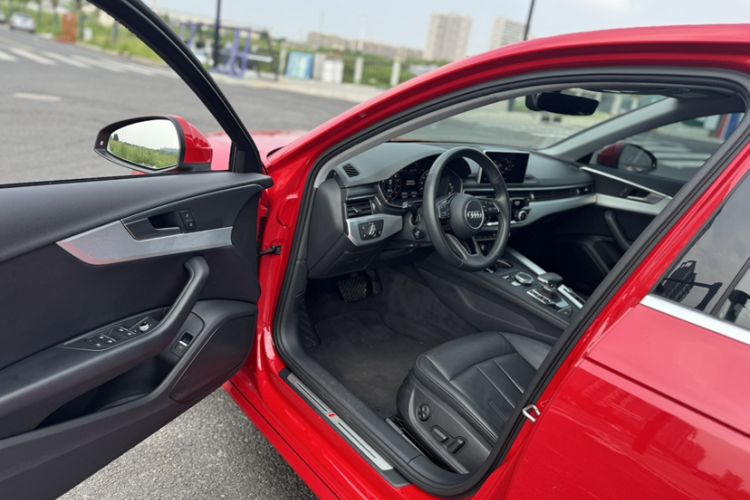 Used Audi A4L 2019 40 TFSI Fashion Edition China VI Emission Standard
