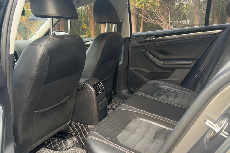 Used Volkswagen Sagitar 2015 230TSI Automatic Luxury Model