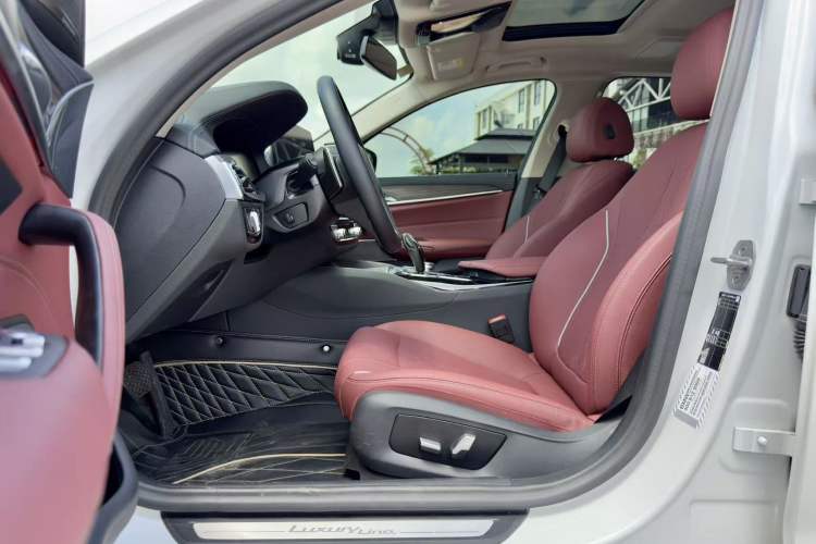 Used BMW 5 Series 2023 530Li Leading Edition Luxury Package
