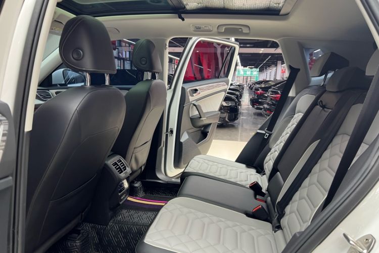 Used Volkswagen Tayron 2023 Revised Version 380TSI All-Wheel Drive R-Line High-Energy Edition
