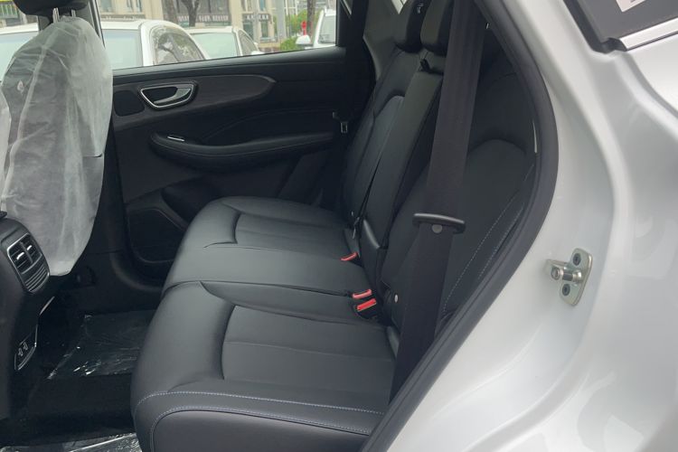 Used Roewe RX5 2023 PLUS 330TGI Automatic Trendsetting Smart Edition
