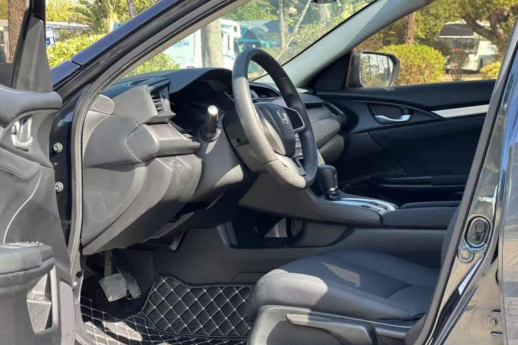 Used Honda Civic 2016 180TURBO CVT Comfort Version