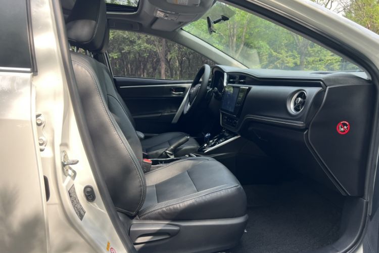 Used Toyota Corolla 2017 Revised Dual-Engine 1.8L E-CVT Elite Edition
