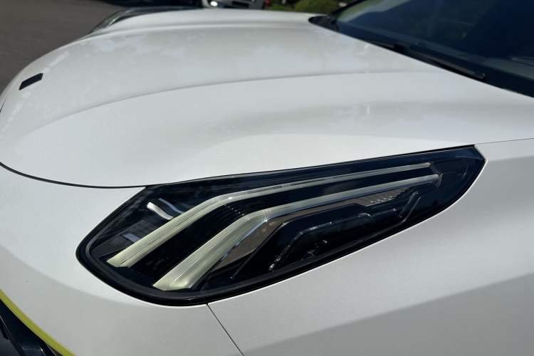 Used Lynk & Co 05 2020 2.0TD Two-Wheel Drive Shine Halo
