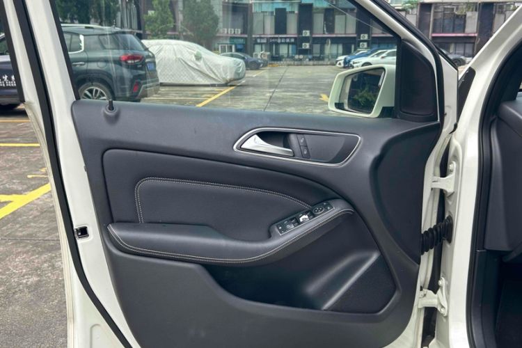 Used Mercedes-Benz B-Class 2015 B 200 Sport Edition
