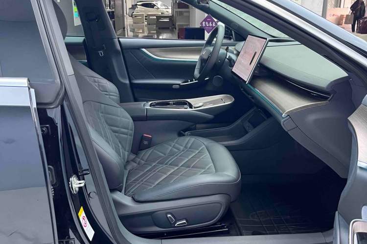 Used  A07 2024 Pure Electric "True Fragrance" Edition 515 Prestige Model