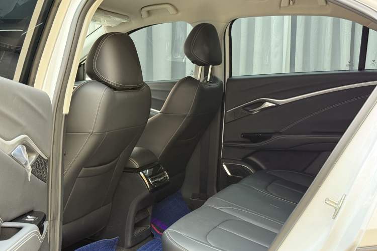 Used NETA U 2023 NETA U-Ⅱ Challenge Edition 400 U Show – Lithium Iron Phosphate