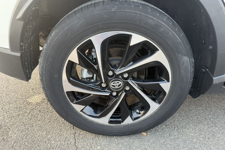 Used Toyota IZOA 2018 2.0L Yichi Version China VI Standard
