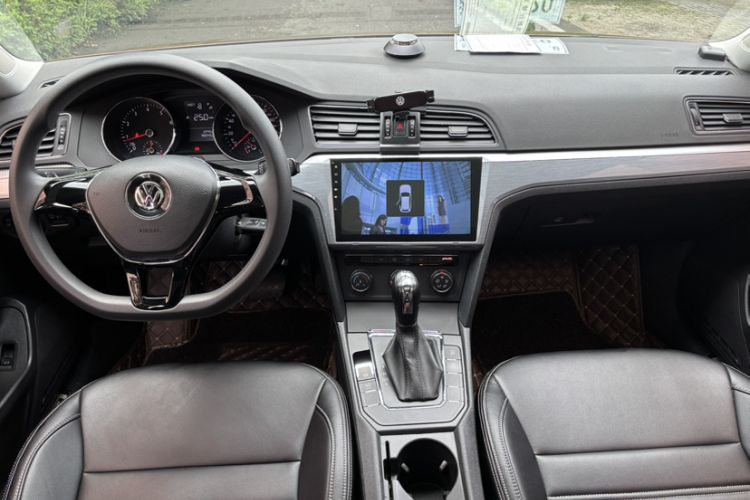 Used Volkswagen Lamando 2017 230TSI DSG Fashion Edition
