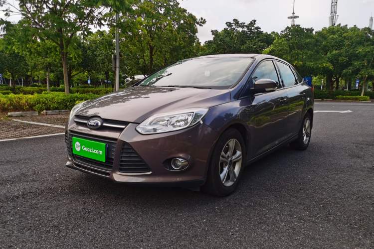 Used Ford Focus 2012 Sedan 1.6L Automatic Fashion Edition

