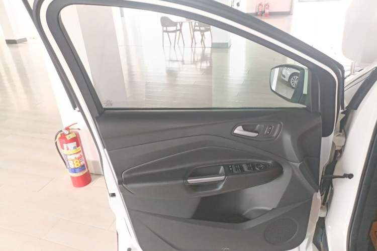 Used Ford Kuga 2017 EcoBoost 180 Two-Wheel-Drive Tiger Leap Model
