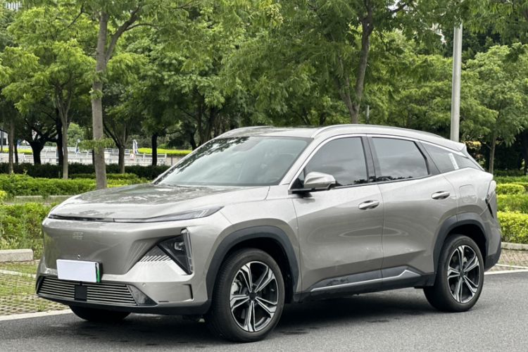 Used  L7 2023 1.5T 115 km PLUS
