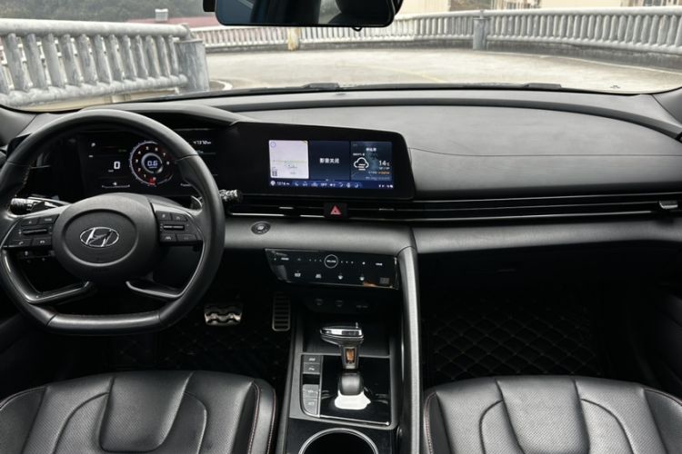 Used Hyundai Elantra 2021 240TGDi DCT LUX Prestige Edition