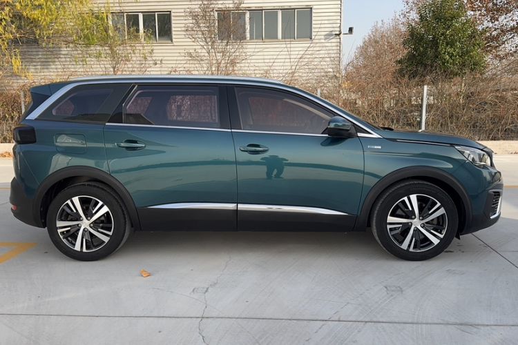 Used Peugeot 5008 2017 350THP 7-Seater Elite Edition