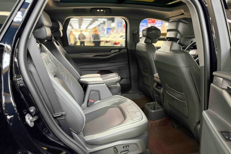 Used Ford Edge 2023 Ford Explorer L 2.0T EcoBoost Two-Wheel Drive 7-Seater Luxury Model
