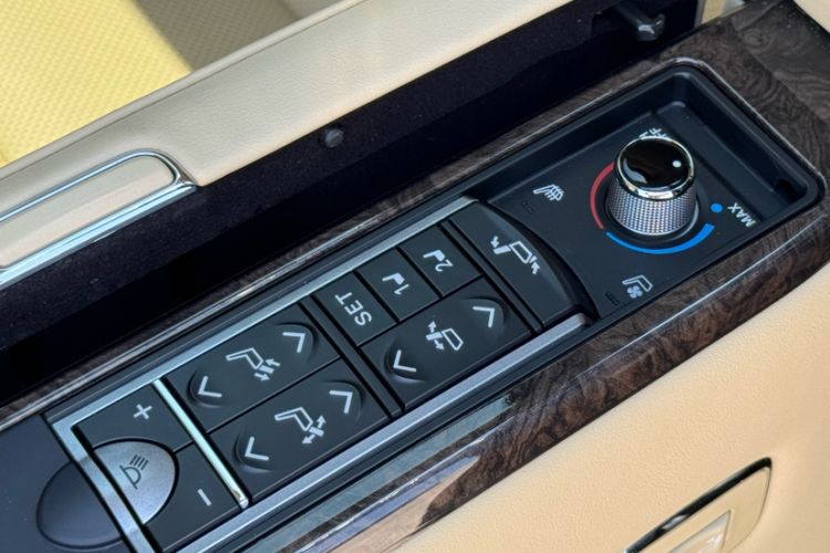 Used Toyota Vellfire 2020 Dual-Engine 2.5L HV Prestige Edition
