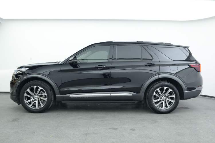 Used Ford Explorer 2023 EcoBoost 285 Four-Wheel Drive Stylish Plus Version 7 Seats