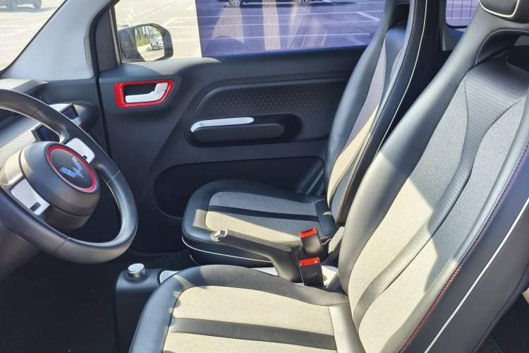 Used Wuling Hongguang MINIEV 2022 GAMEBOY 200km Play Edition with Lithium Iron Phosphate