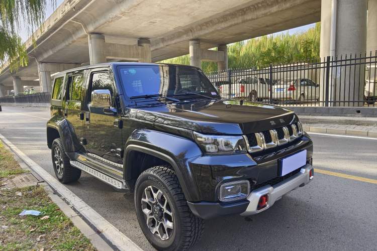 Used Beijing Auto BJ40 2019 PLUS 2.3T Automatic Four-Wheel Drive Premium Edition China VI
