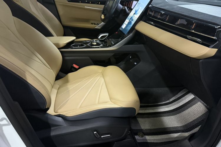 Used Geely Auto FX11 2023 1.5TD DCT Prestige Edition
