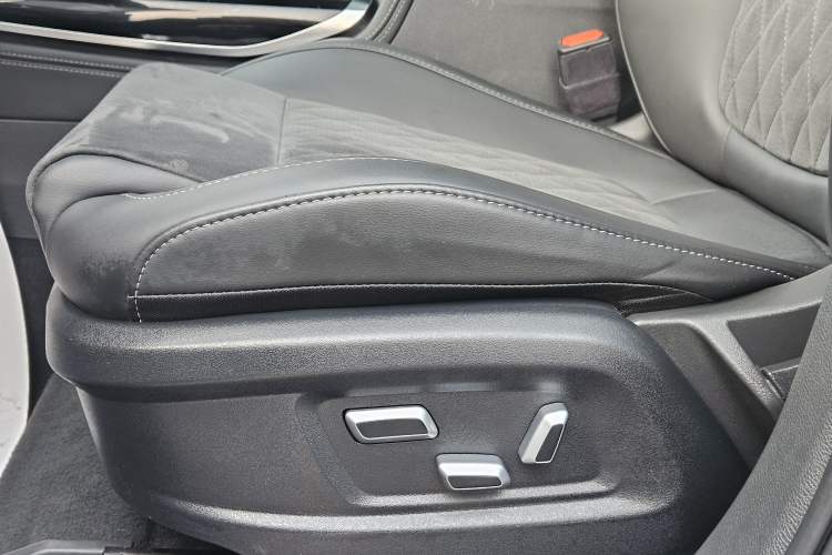 Used Hongqi HS7 2022 3.0T Automatic All-Wheel Drive ZhiLian Flagship Edition Five Seats
