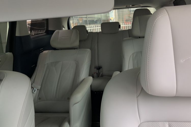 Used Buick GL8 New Energy 2024 Lu Zun Luxury Edition 7-Seater
