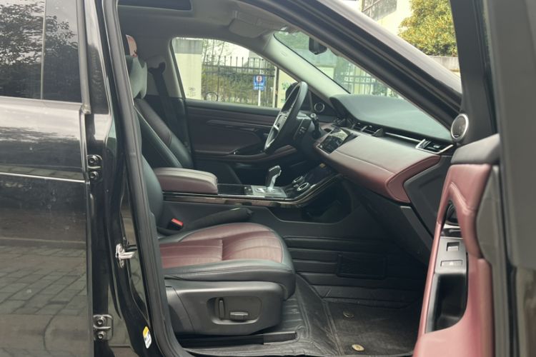 Used Land Rover Range Rover Evoque 2021 Range Rover Velar L 249PS R-Dynamic First Edition
