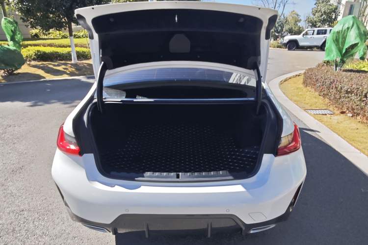 Used BMW 3 Series 2024 320Li M Sport Package
