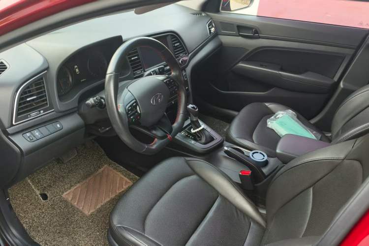 Used Hyundai Elantra 2018 1.4T Dual-Clutch Xuan Dong · Dynamic Edition
