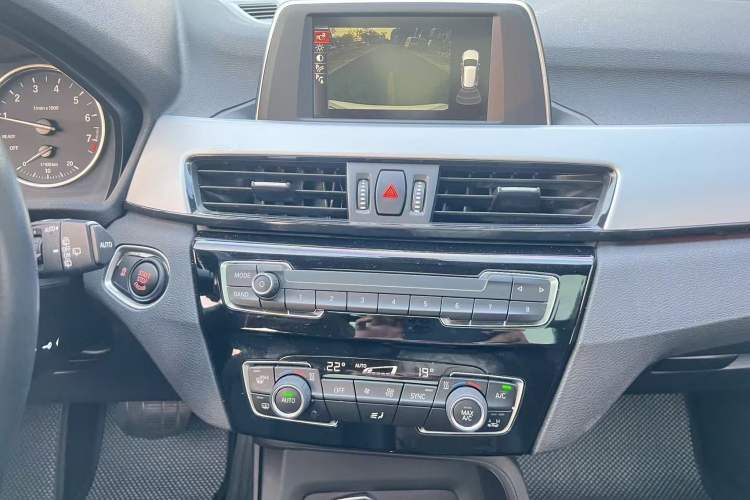 Used BMW X1 2018 sDrive20Li Leading Model
